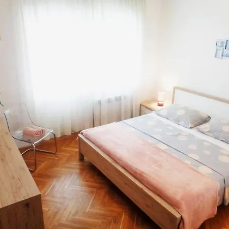 Beautiful 6bd House / Ideal For Larger Grups! Σπίτι διακοπών Ζαντάρ