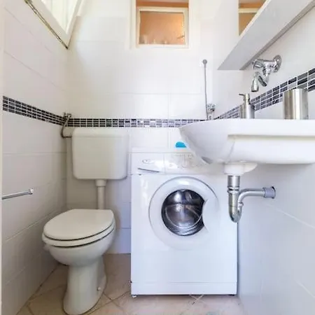 Beautiful 6bd House / Ideal For Larger Grups!