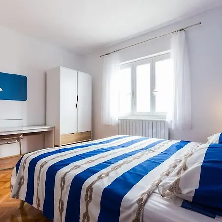 Beautiful 6bd House / Ideal For Larger Grups! Nyaraló
