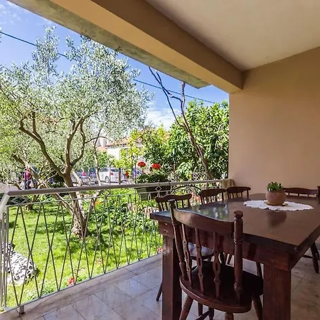 Beautiful 6bd House / Ideal For Larger Grups! *