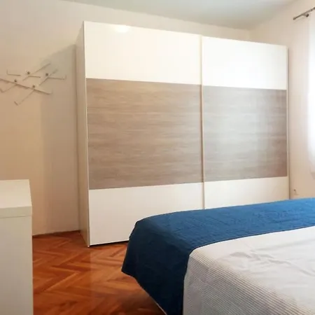 Beautiful 6bd House / Ideal For Larger Grups! Nyaraló *