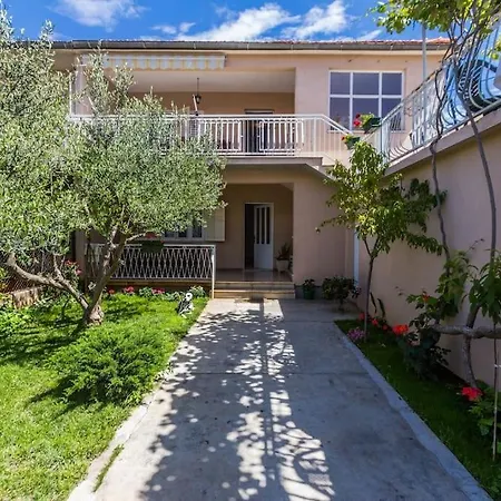 Beautiful 6bd House / Ideal For Larger Grups! Feriehus Zadar