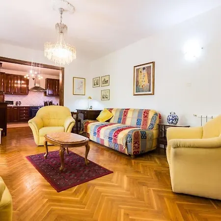 Beautiful 6bd House / Ideal For Larger Grups! Holiday home *