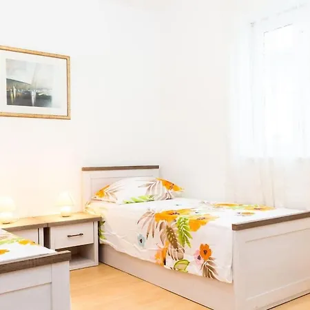 Beautiful 6bd House / Ideal For Larger Grups! Feriehus