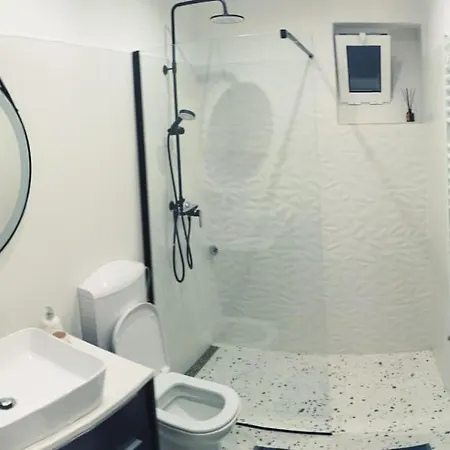 Beautiful 6bd House / Ideal For Larger Grups! *