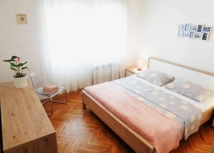 Beautiful 6bd House / Ideal For Larger Grups! Holiday home Zadar