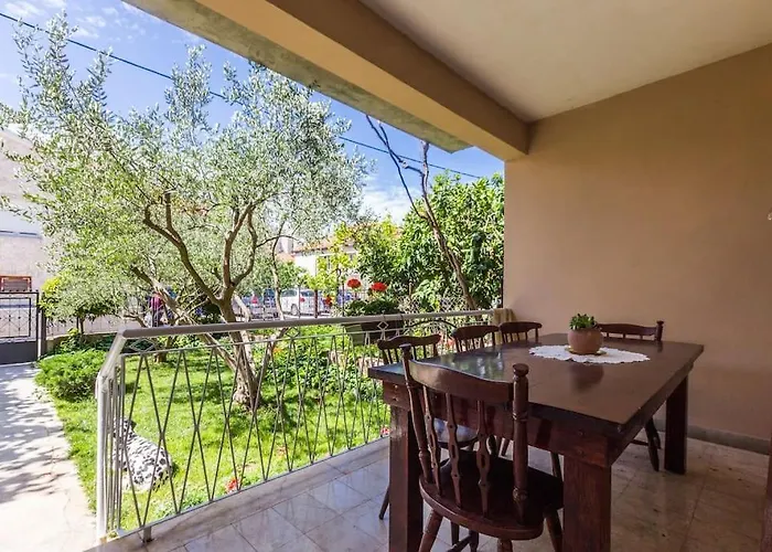 Beautiful 6bd House / Ideal For Larger Grups! *